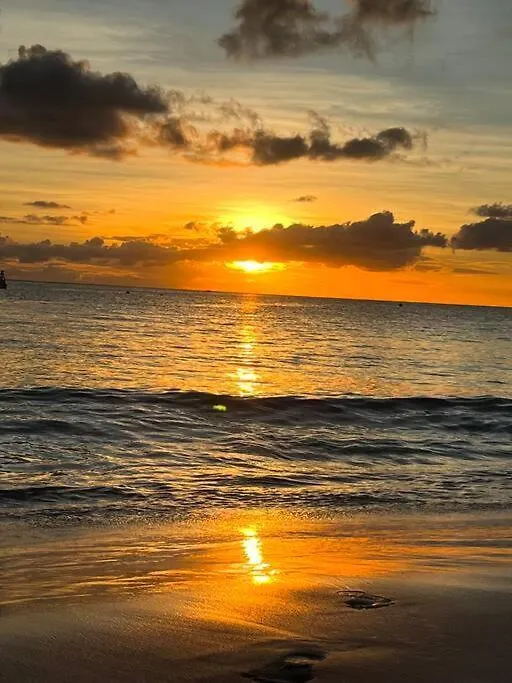 Apartamento Gaia Barbados! 2Bedroom Home 5Min Walk To The Beach Bridgetown